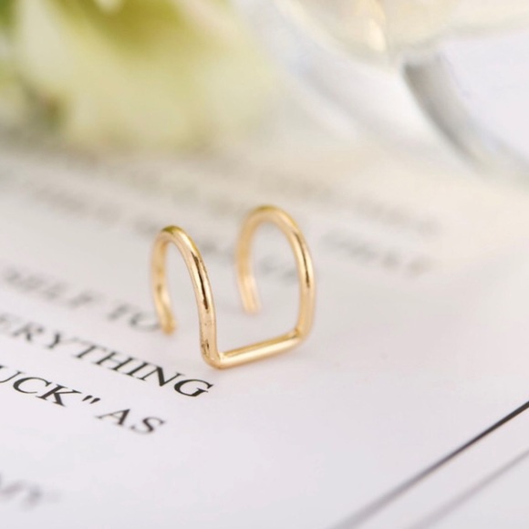 Minimalist Boho Double Twist NoPierce Cuff Earring - Picture 2 of 2